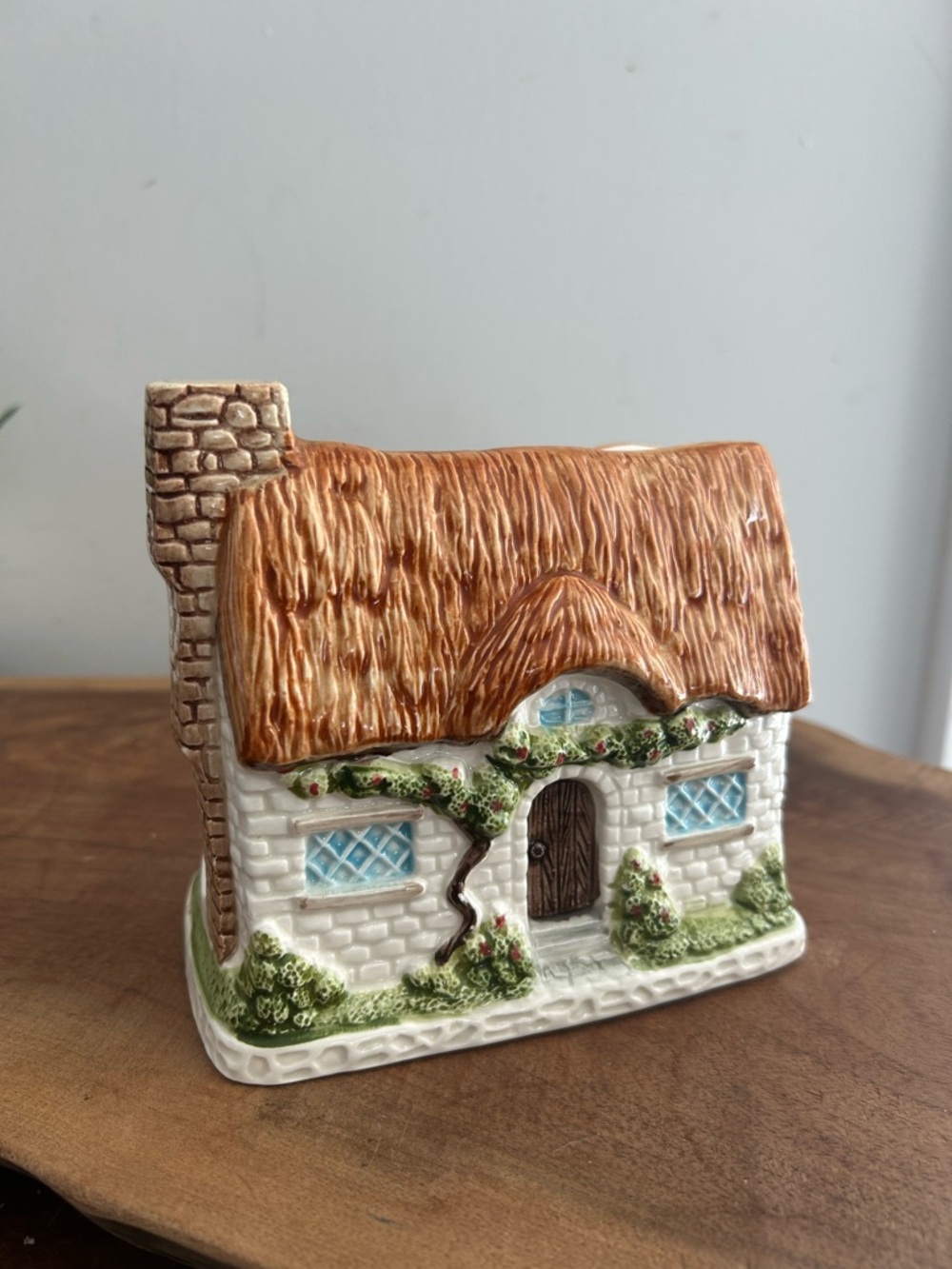 Vintage Otagiri Ceramic Thatched Cottage House Napkin Holder Made In Japan